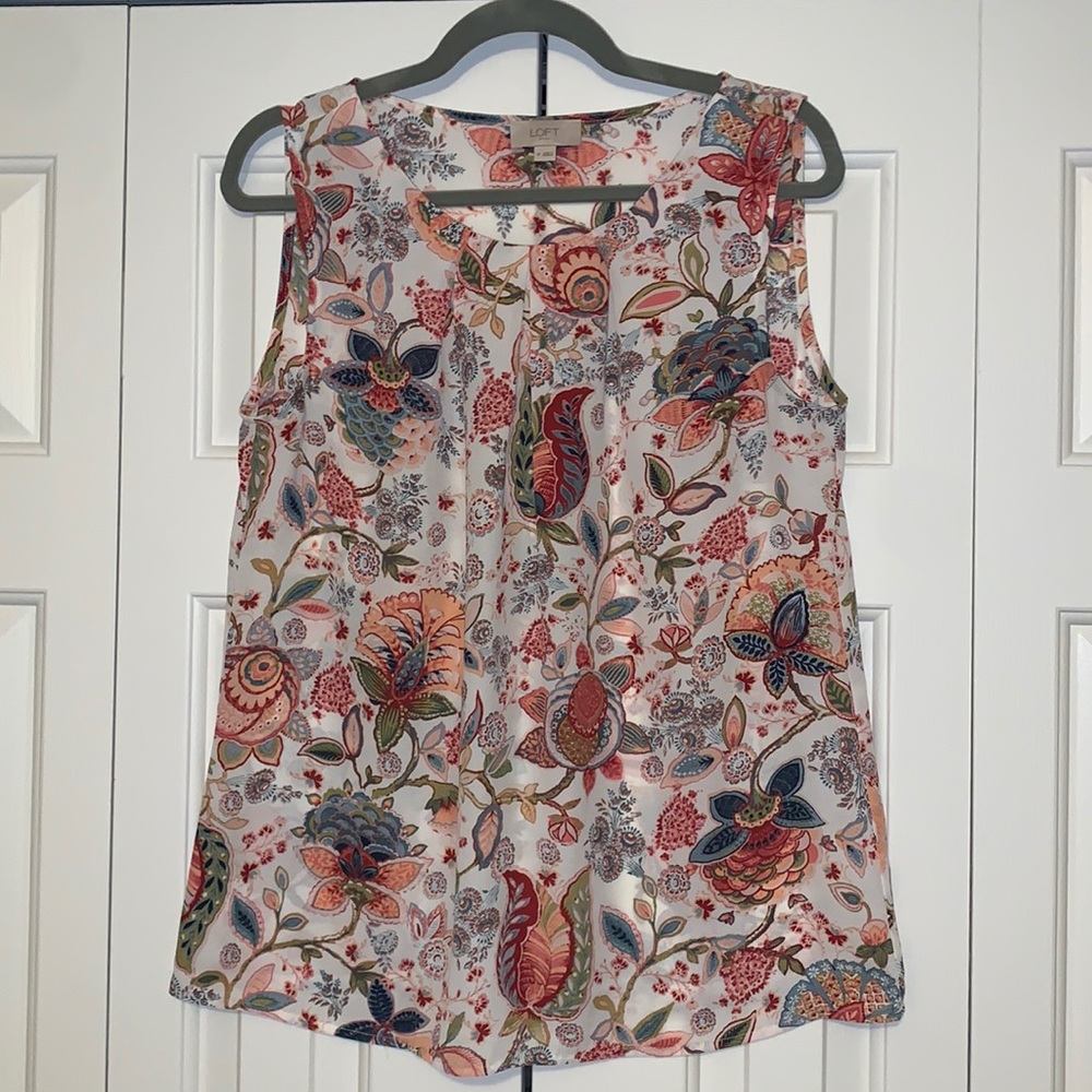 Cream floral sleeveless blouse LOFT Outlet Sz Medium